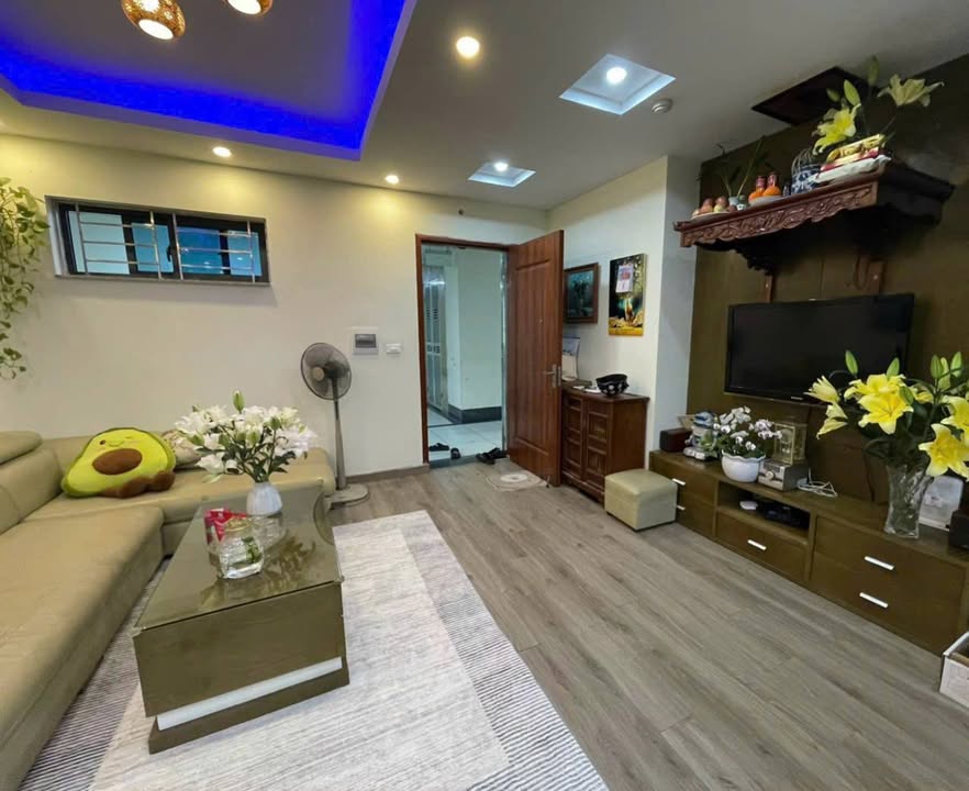 Căn hộ VP6 Linh Đàm 66m² giá 3.1 tỷ - Đầy đủ nội thất, chủ dễ tính!