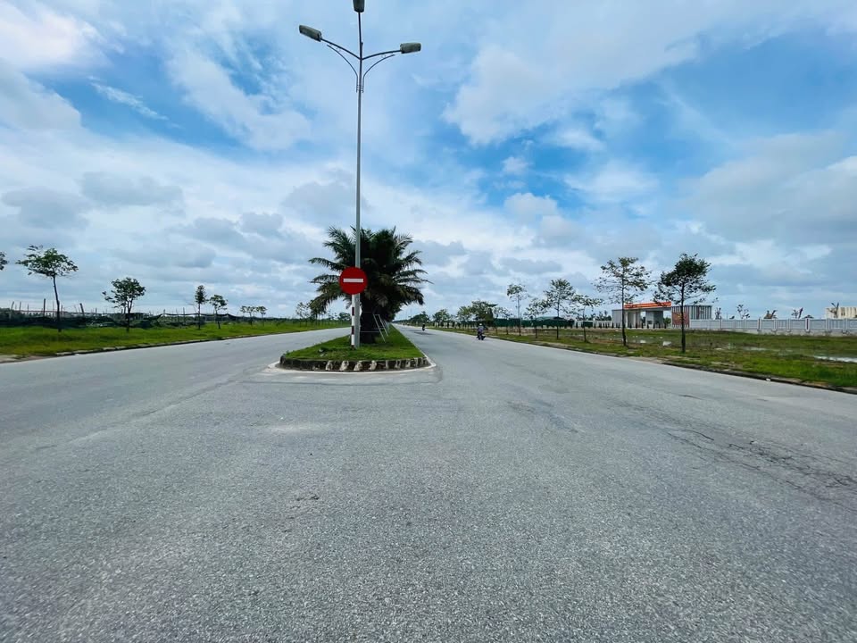 Đất mặt tiền Võ Chí Công 123m² giá 4 tỷ - Đối diện trụ sở công an thành phố!