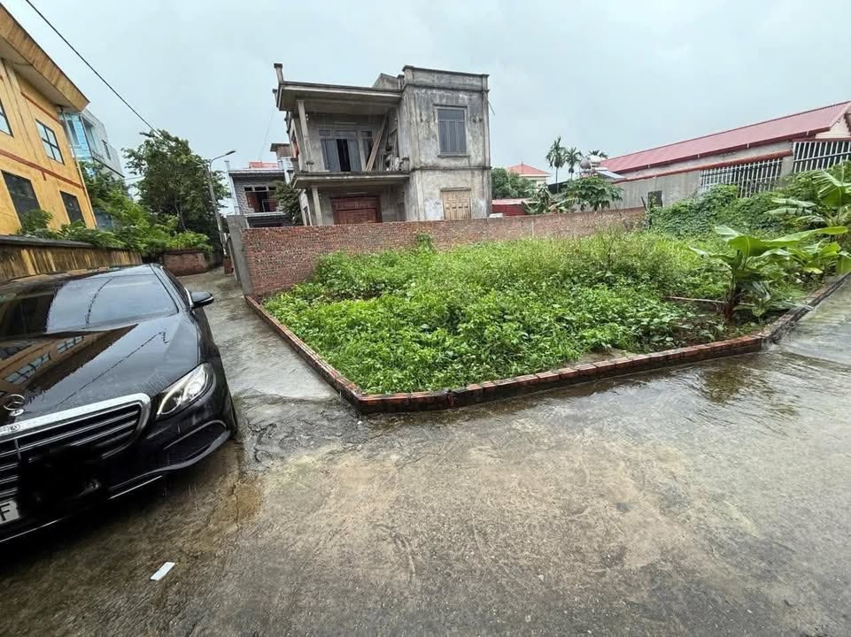 Đất lô góc 60m² tại Trạm Lộ - Giá chỉ 1.65 tỷ - Đường ô tô vào tiện lợi!