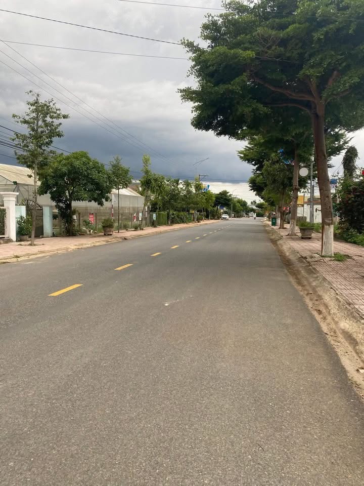 Nhà nguyên căn Lê Lợi - Đinh Văn Lâm Hà 175m² giá 2.35 tỷ - Sẵn sàng vào ở!