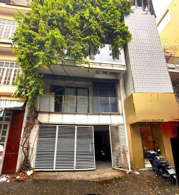 Nhà nguyên căn đẹp đường 3 Tháng 2, Quận 10 - Cho thuê ngay!