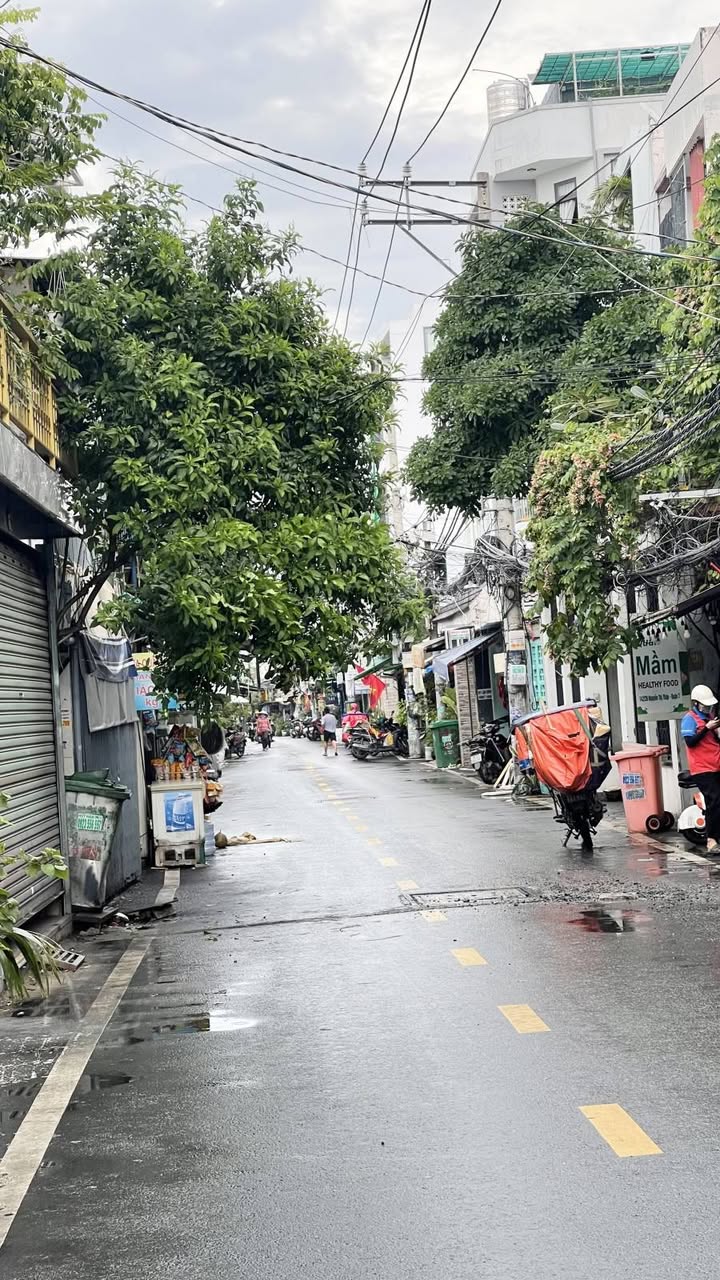 Văn phòng cho thuê tại Nguyễn Thị Thập, Quận 7 - 92m² chỉ 11.99 tỷ - Hẻm đắc địa!