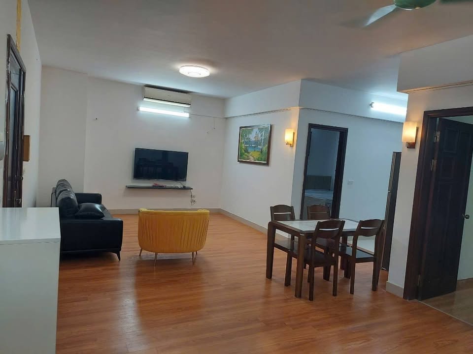 Căn hộ chung cư Sông Hồng Thái Hà 110m² giá 18.5 triệu - Full nội thất sang trọng!