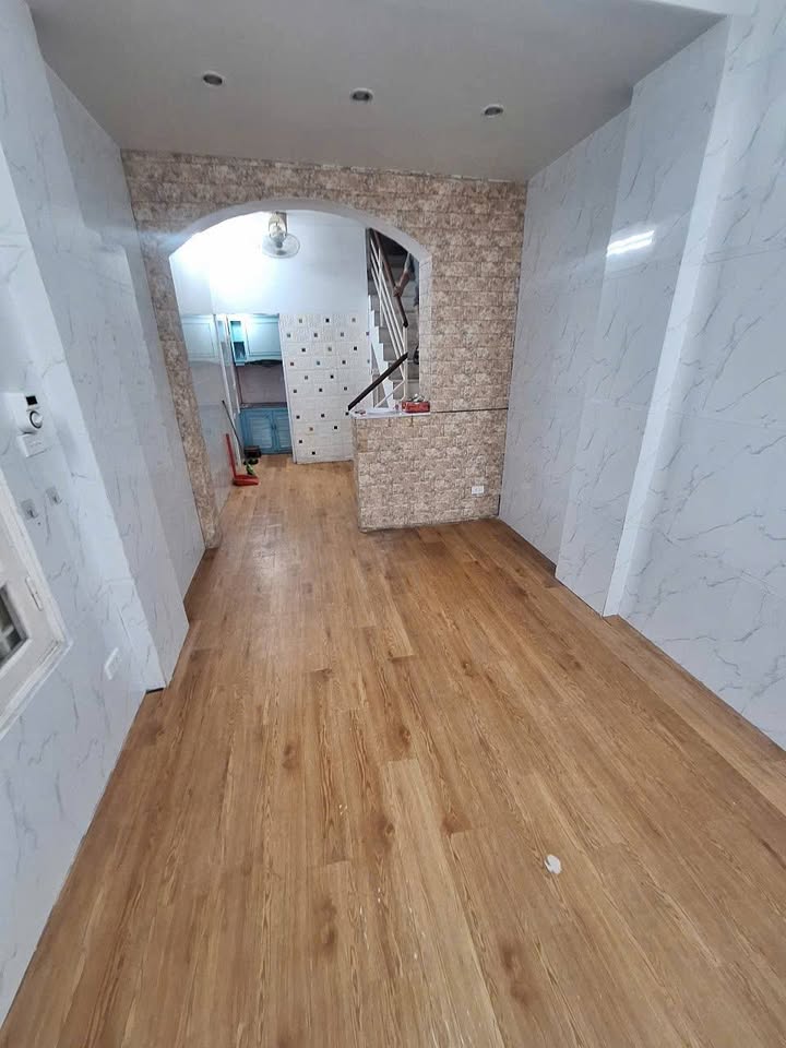 Nhà phố cho thuê tại Tây Sơn, Đống Đa 50m² giá 13 triệu - Ô tô đỗ cửa, vị trí đẹp!