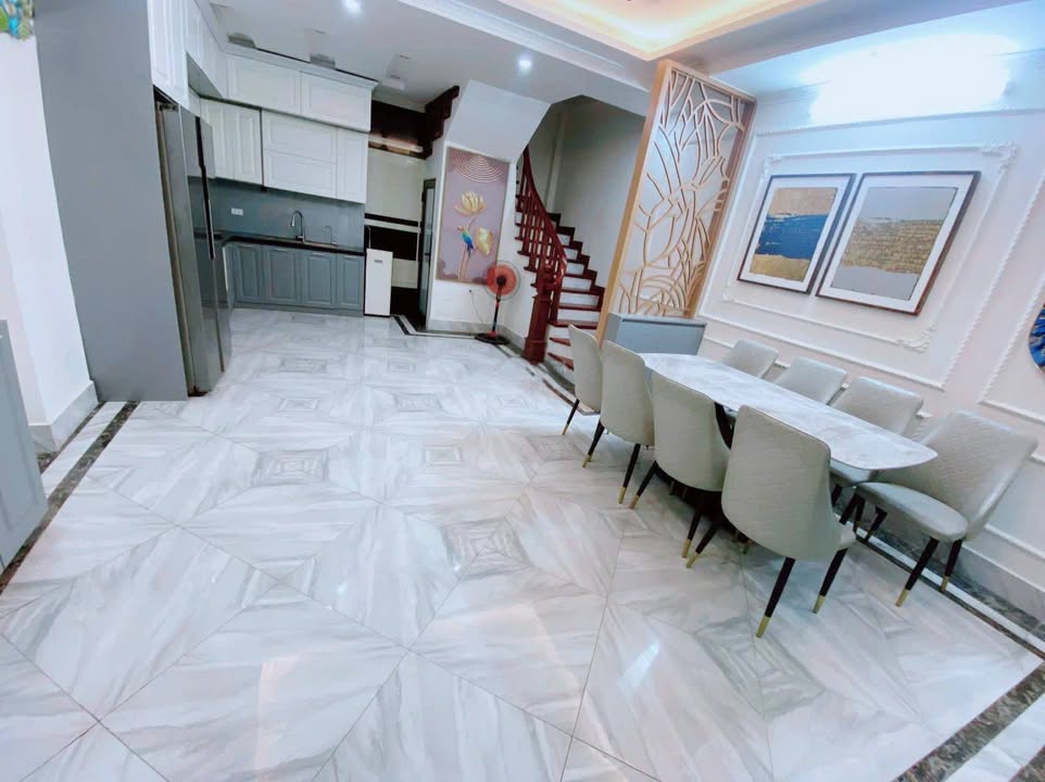 Cho Thuê Nhà Nguyên Căn 6 Tầng Trần Quốc Vượng, Cầu Giấy - Thiết Kế Sang Trọng, Sẵn Sàng Vào Ở!