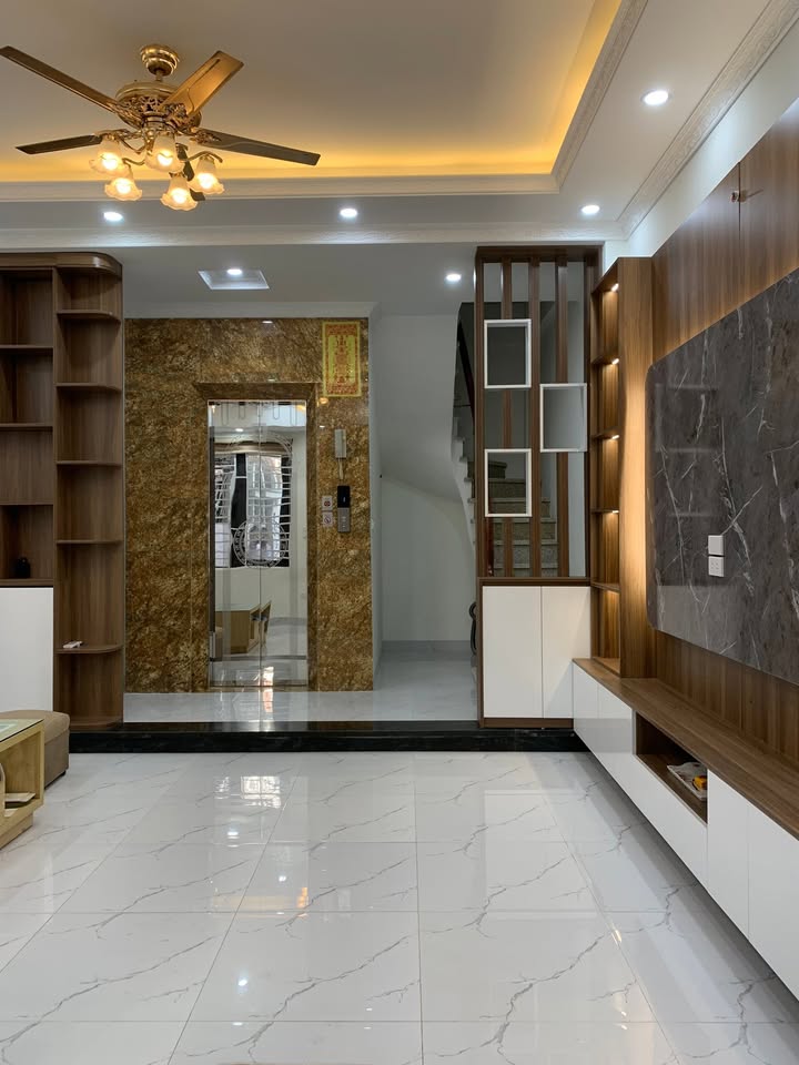 Nhà nguyên căn Ngõ 10 Kim Mã Thượng 34m² giá 20 triệu - Full nội thất, sẵn sàng ở ngay!