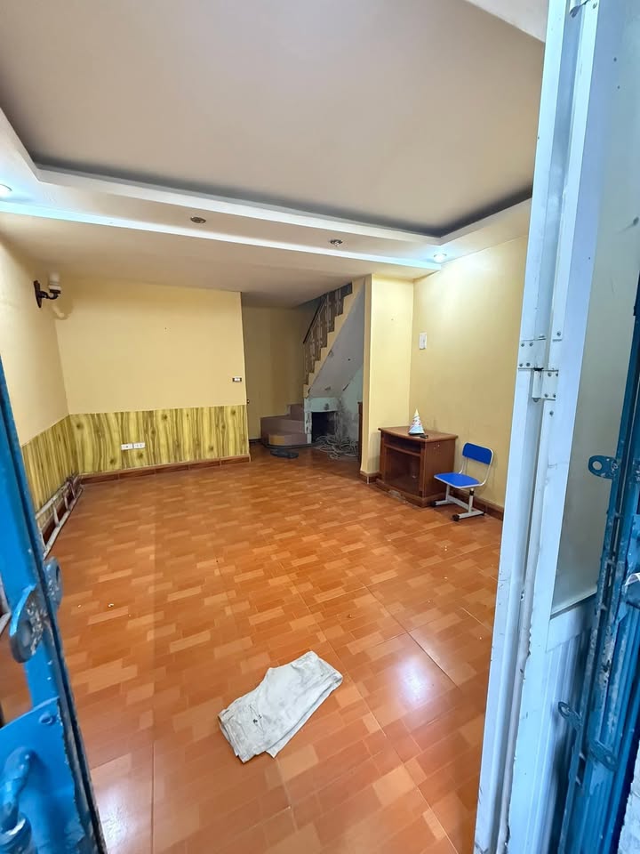 Nhà nguyên căn tại ngõ 72 Nguyễn Trãi, 25m² giá 8 triệu - Vị trí thuận lợi ngay Royal City!