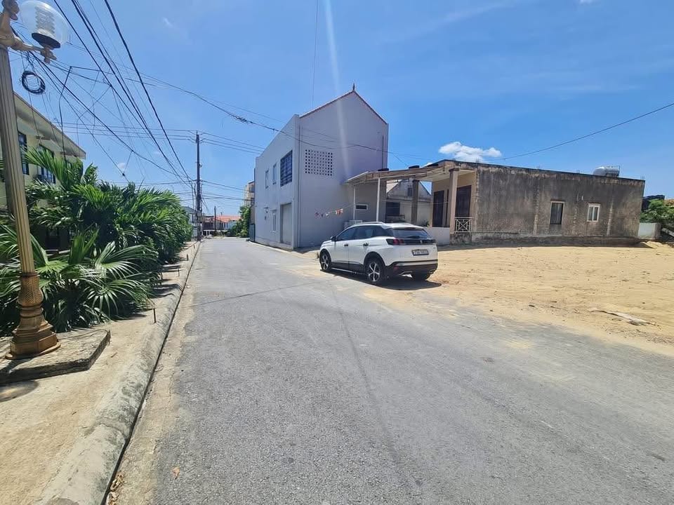 Đất Bảo Ninh 200m² giá 3.1 tỷ - Vị trí đắc địa gần trường học!