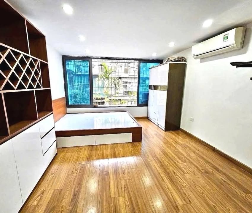 Căn hộ tập thể tầng 4 phố Nguyễn Quý Đức 40m² giá nhỉnh 2 tỷ - Full nội thất, vào ở ngay!