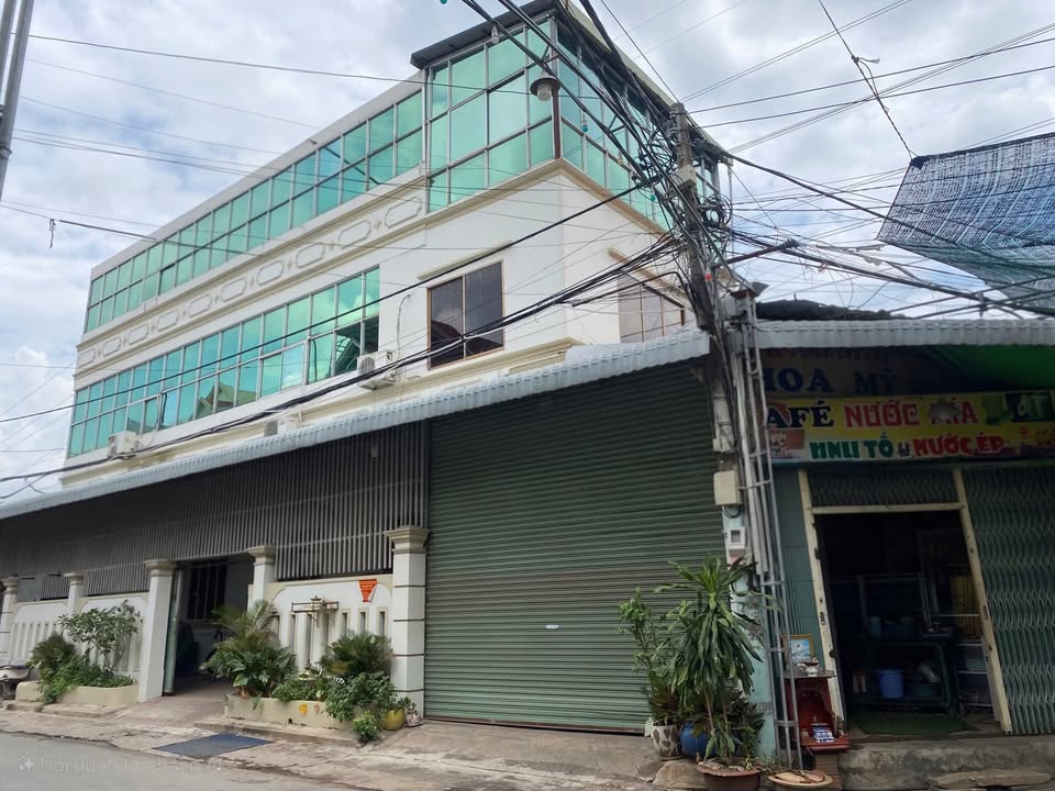 Nhà căn góc 2 mặt tiền tại Long Bình Tân 300m² giá 6.15 tỷ - Đầu tư sinh lời ngay!