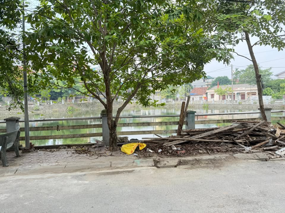 Nhà đẹp 3,5 tầng tại Thanh Miếu, 62m² giá 4 tỷ - View hồ thoáng mát!