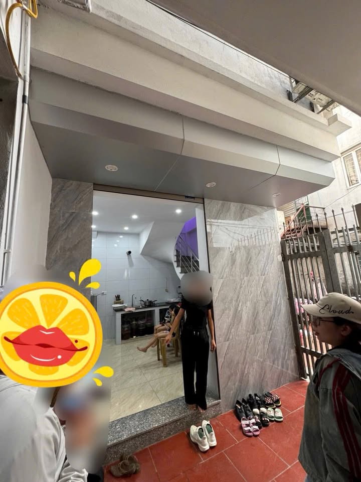 Nhà Lĩnh Nam Vĩnh Hưng 16m² giá 2.65 tỷ - Sổ đỏ chính chủ, gần trường học!