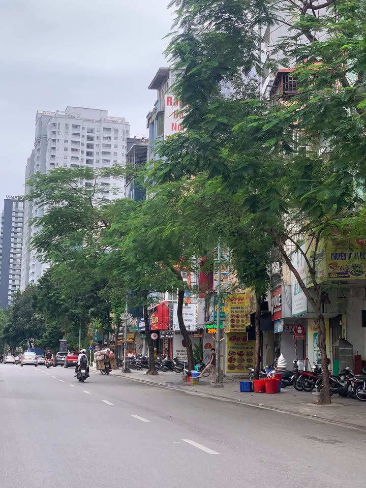 Nhà 3 tầng Kim Mã 38m² giá 5.5 tỷ - Sổ đỏ chính chủ, giao dịch ngay!