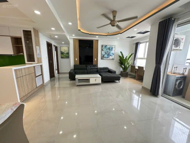 Căn hộ Richstar Hòa Bình Tân Phú 82m² giá 4.3 tỷ - Full nội thất cao cấp!