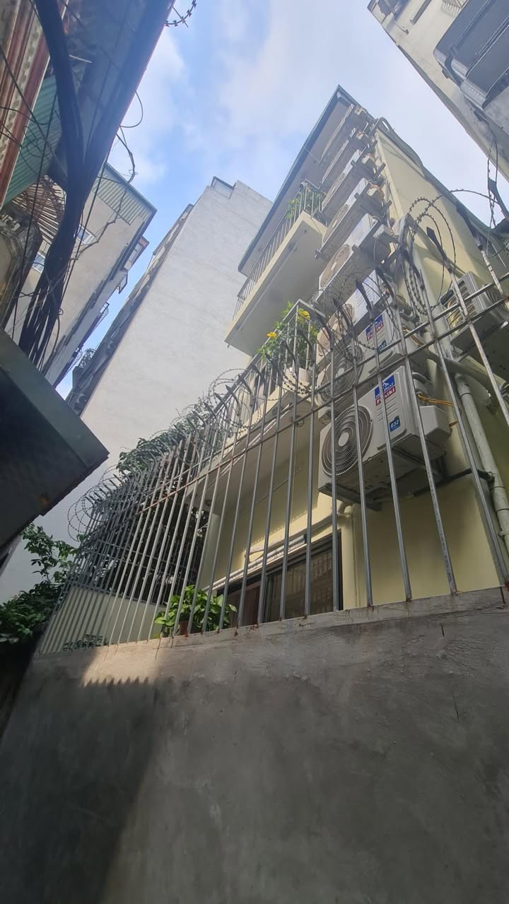 Nhà riêng tại Ngõ 12 Đào Tấn 72m² giá 25.5 tỷ - Đầu tư sinh lời cao!