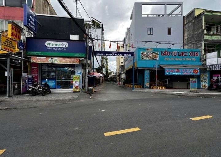 Mặt bằng cho thuê góc 2 mặt tiền Vạn Kiếp, Phú Nhuận 120m² - Phù hợp kinh doanh tốt!