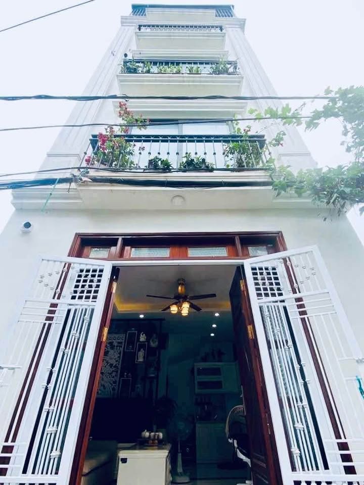 Nhà riêng Trung Kính, Yên Hòa 33m² giá 6 tỷ - Ngõ thông, gần đại sứ quán Mỹ!