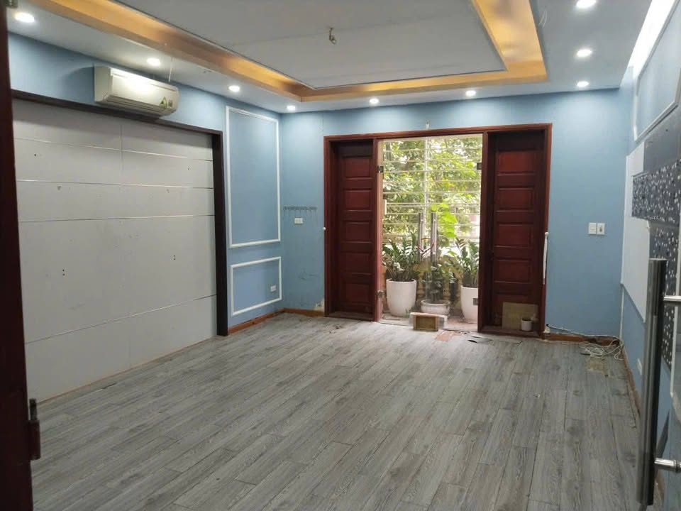 Nhà liền kề Mỗ Lao 70m² giá 23 triệu - Phù hợp cho gia đình và văn phòng!