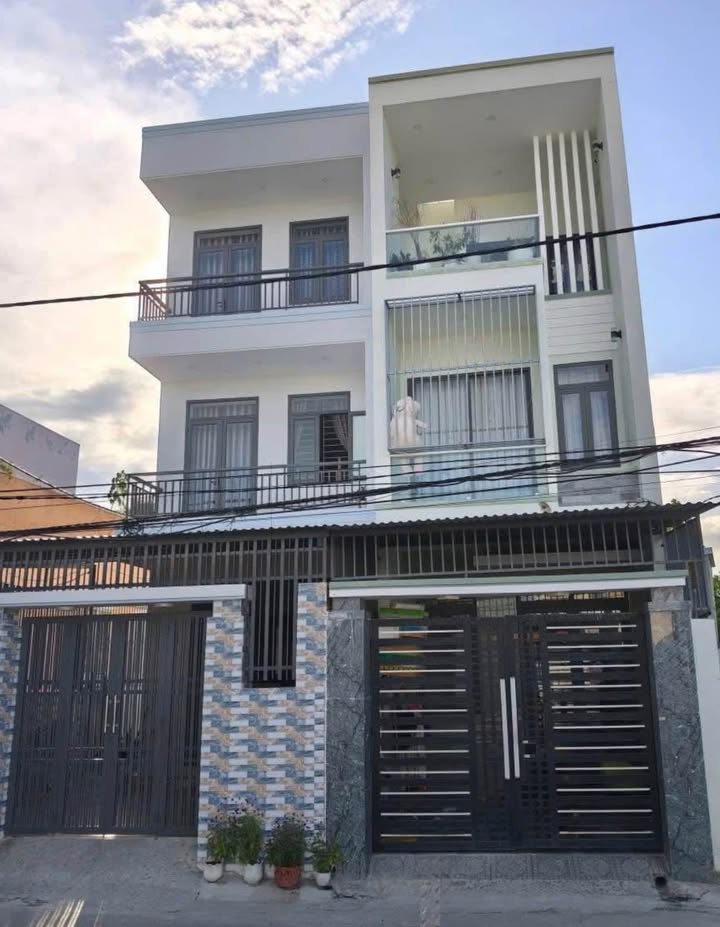 Nhà hẻm Nguyễn Khuyến, Vĩnh Hải, Nha Trang 69m² giá 4.1 tỷ - Sổ hồng chính chủ!