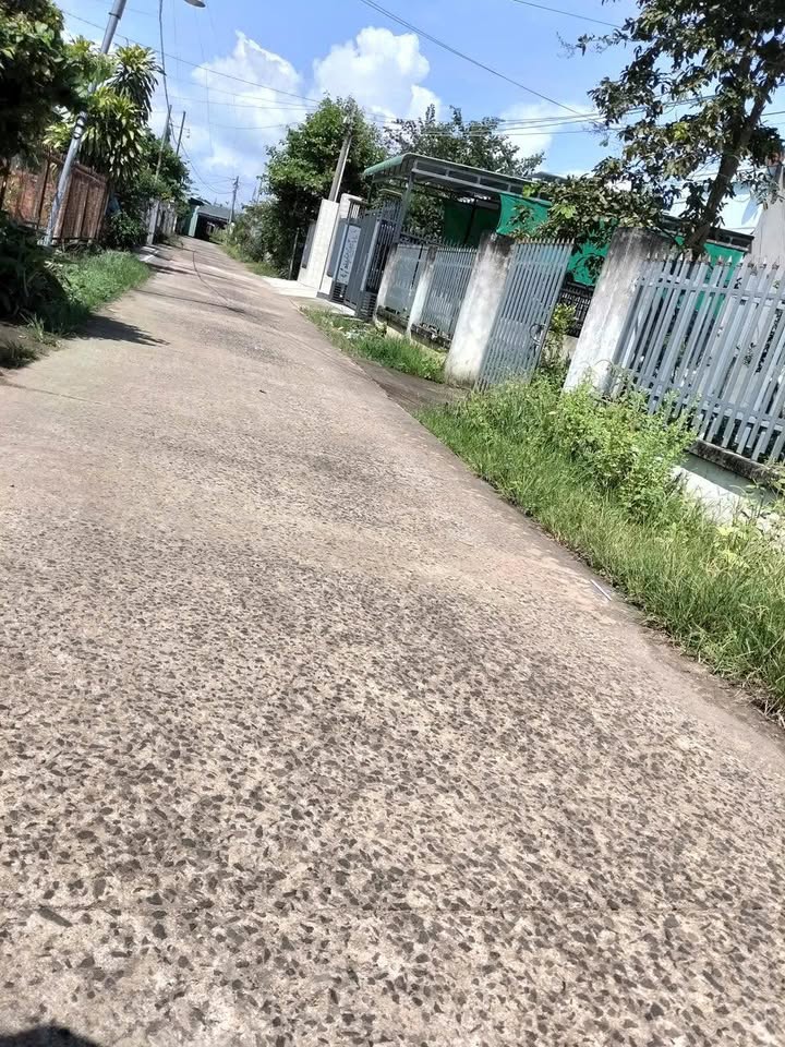 Đất nền Xuân Phú 162m² giá 650 triệu - Sổ đỏ chính chủ, không thể bỏ lỡ!