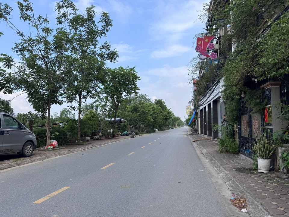 Nhà 3 tầng Hải Bối Đông Anh 50m² giá 4 tỷ - Gần chợ và trường học!