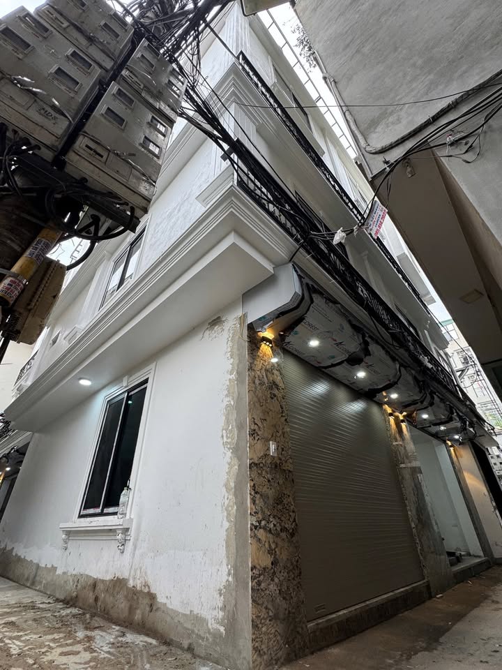 Nhà 6 tầng Cổ Nhuế 38m² - Sổ đỏ chính chủ, giá thỏa thuận - Sẵn sàng ở ngay!