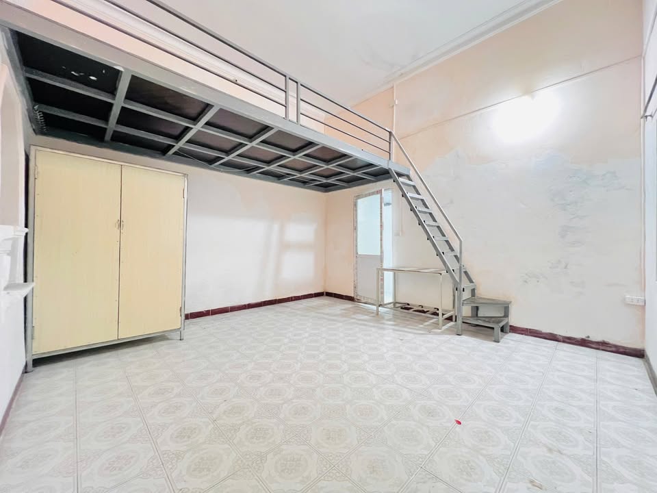 Phòng trọ cho thuê tại Lĩnh Nam, Hoàng Mai 32m² - Giá chỉ 4 triệu/tháng!