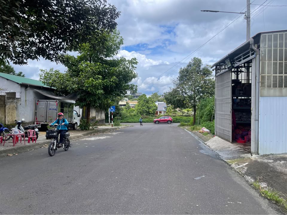 Đất nền Bùi Thị Xuân, Bảo Lộc 94.21m² giá 3.6 tỷ - Hướng Nam, gần trường THCS Hùng Vương!