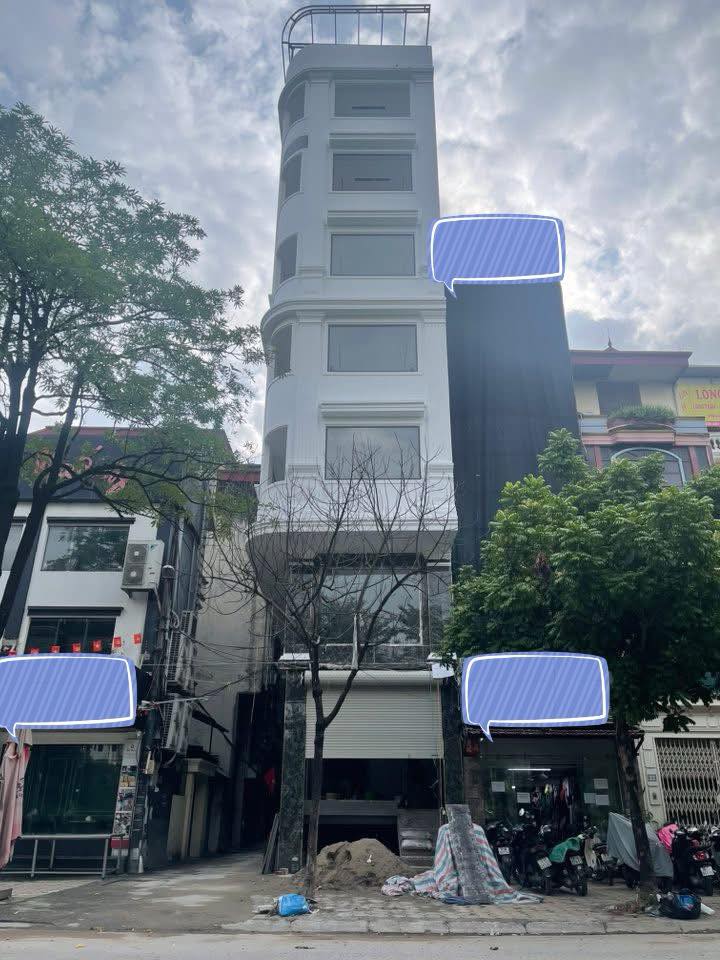 Mặt phố Cầu Giấy 110m² giá 68 tỷ - Kinh doanh đa dạng, vị trí đắc địa!