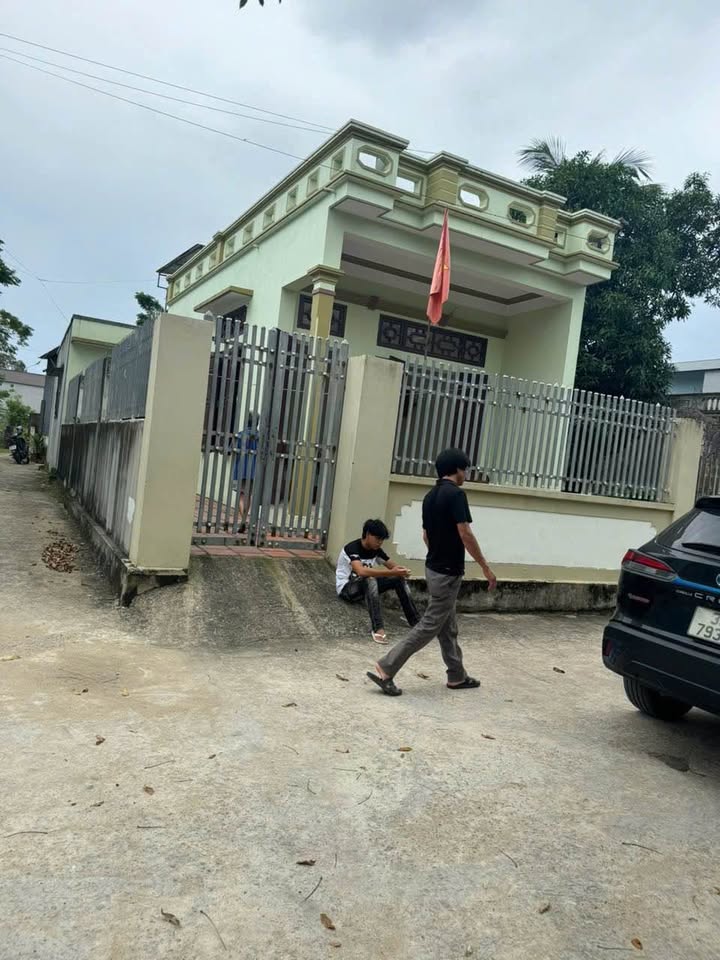 Đất đẹp mặt tiền 11m tại P. Quảng Cư, TP Sầm Sơn, 183m² chỉ 1.7 tỷ - Cơ hội đầu tư tuyệt vời!