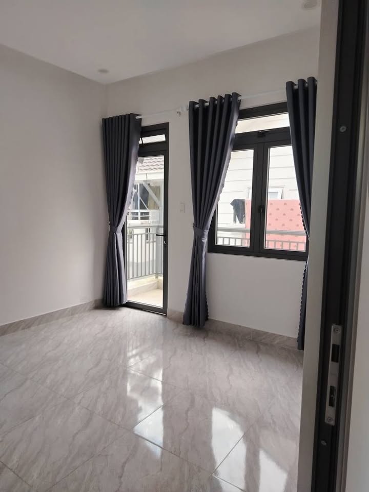 Nhà phố Đà Lạt 65m² giá 4.5 tỷ - Thiết kế hiện đại, yên tĩnh!