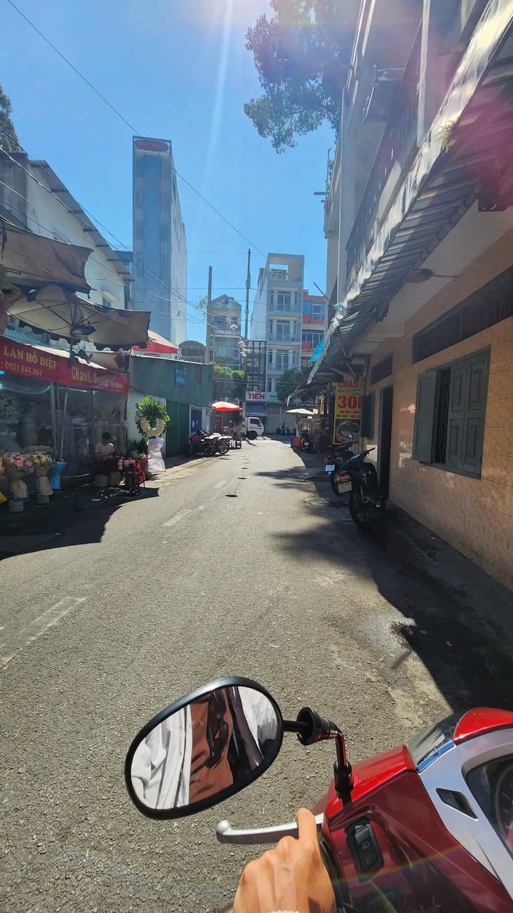 Nhà mặt tiền kinh doanh Nguyễn Chí Thanh, 24m² giá 15 triệu - Setup mới hoàn toàn!