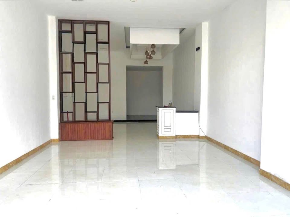 Nhà nguyên căn mặt tiền đường Đỗ Nhuận, Tân Lợi - 135m² giá 8 triệu/tháng - Kinh doanh thuận lợi!