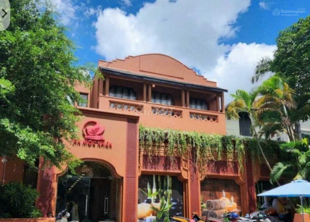 Biệt thự góc 2 mặt tiền Nam Kỳ Khởi Nghĩa, Quận 3 400m² - Giá thuê chỉ 120 triệu/tháng!