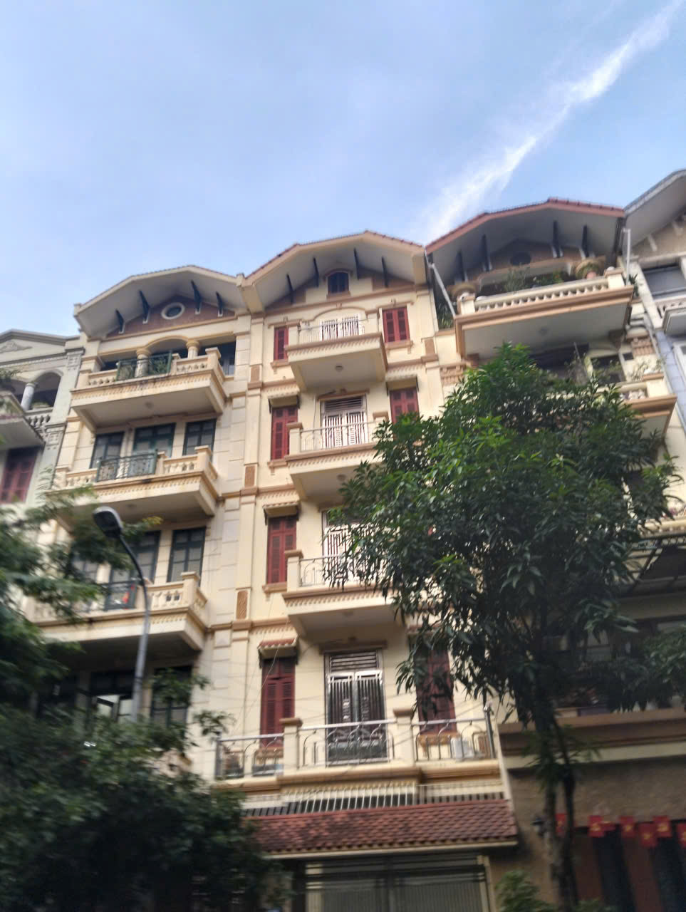 Bán nhà phố Trung Kính 40m² x 6 tầng, mặt tiền 4m, ô tô tránh chỉ 23.5 tỷ