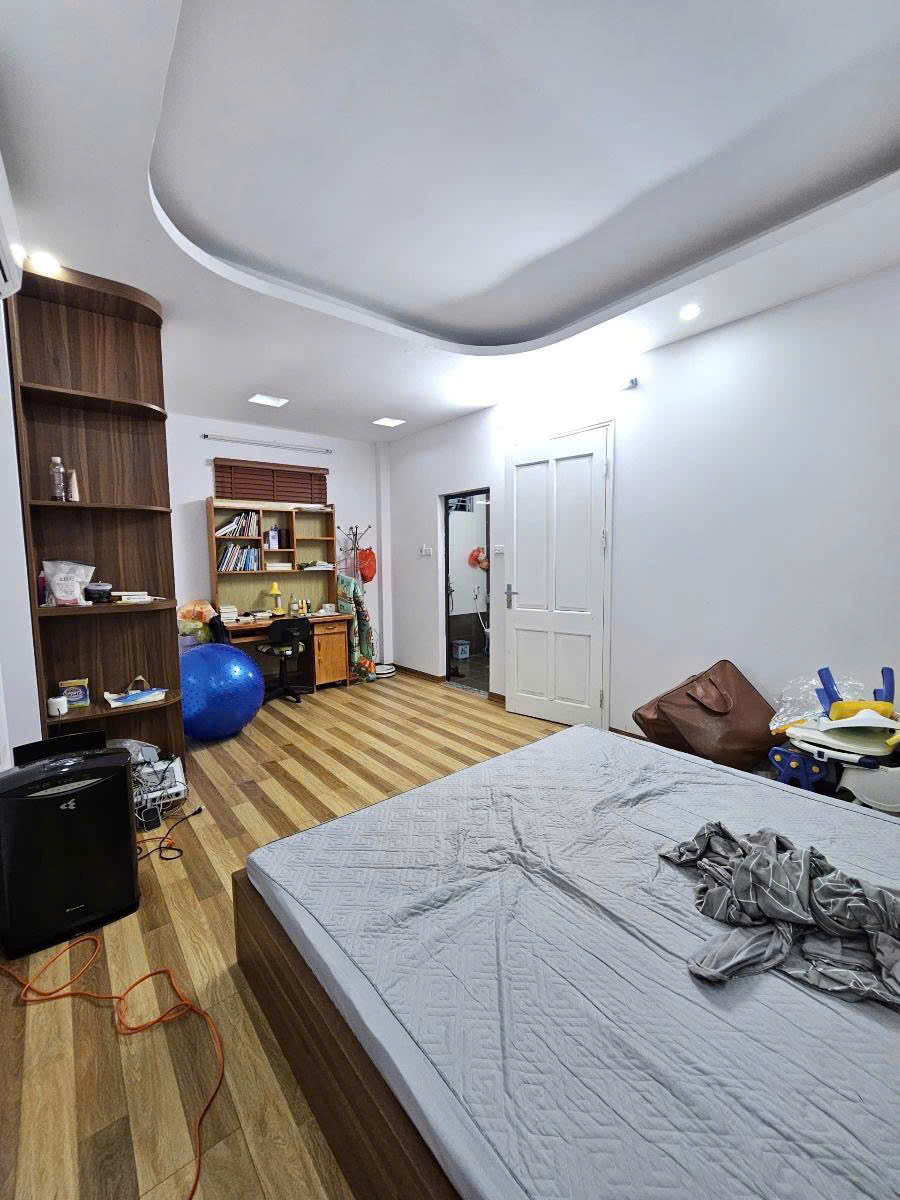 Nhà mặt phố Lê Văn Linh, trung tâm Hoàn Kiếm, 31m² giá 35 tỷ - Cơ hội đầu tư hiếm có!