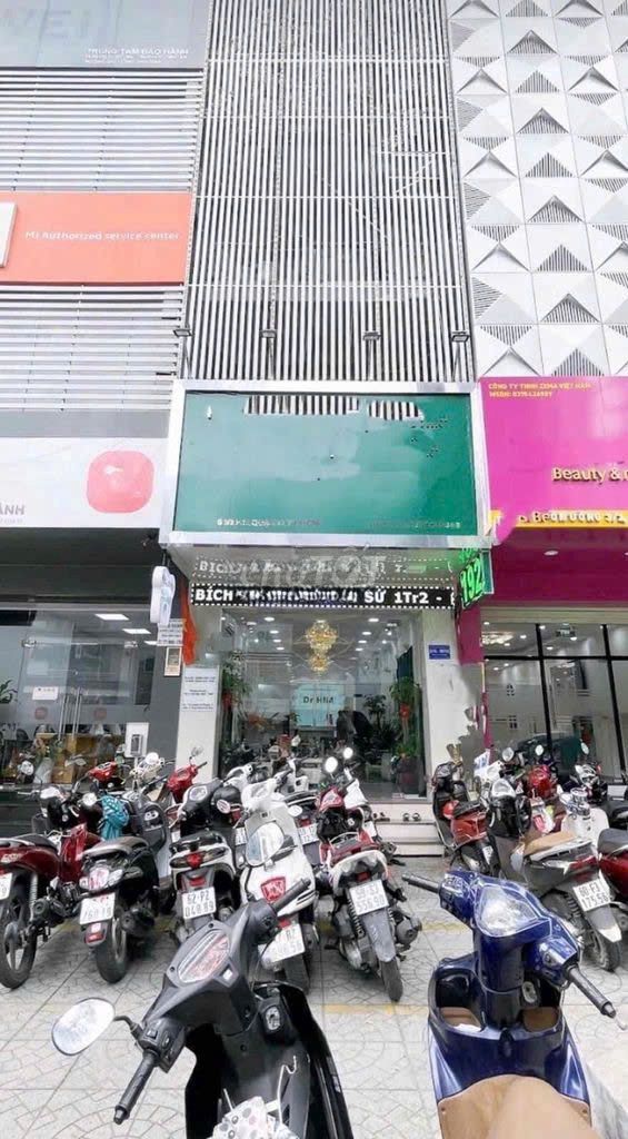 Cho thuê nhà mặt tiền 52A Hoa Sứ, Phú Nhuận - 4 phòng ngủ, tiện kinh doanh