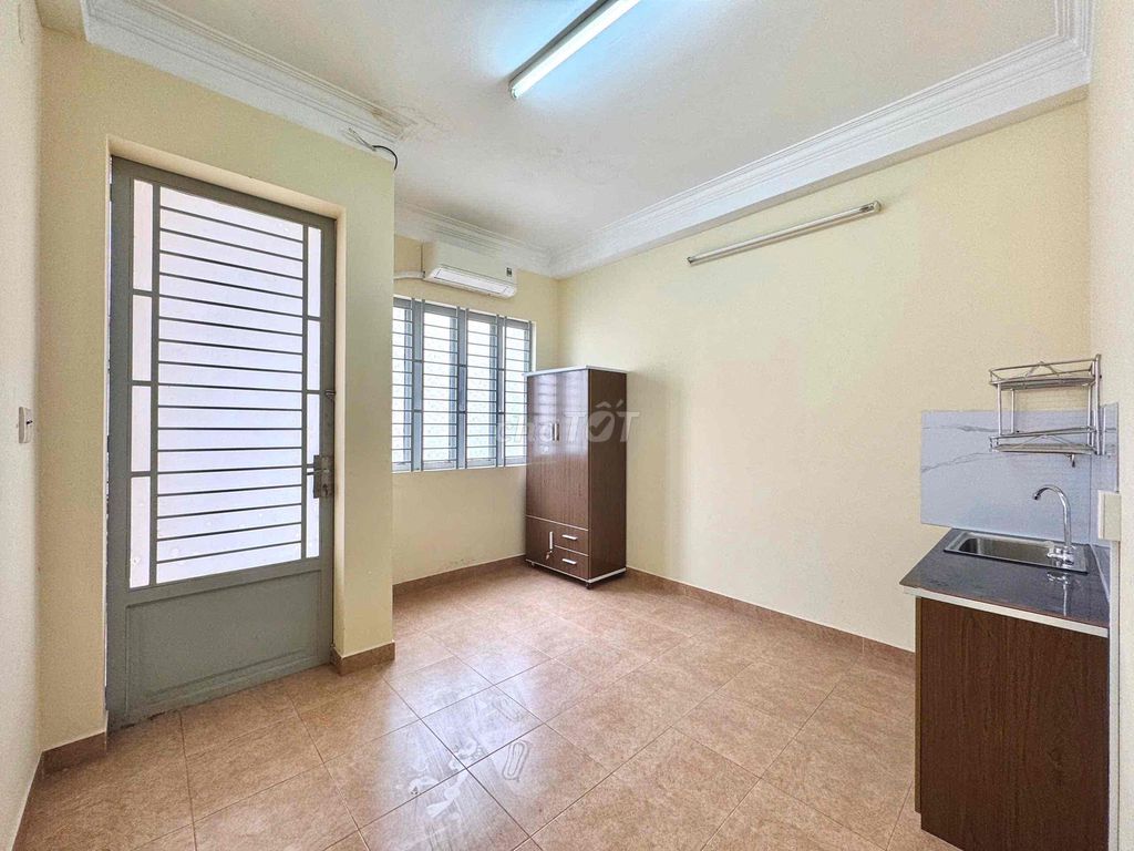 Phòng cho thuê Trần Hưng Đạo, Quận 5 - 26m² Full nội thất, an ninh 24/7