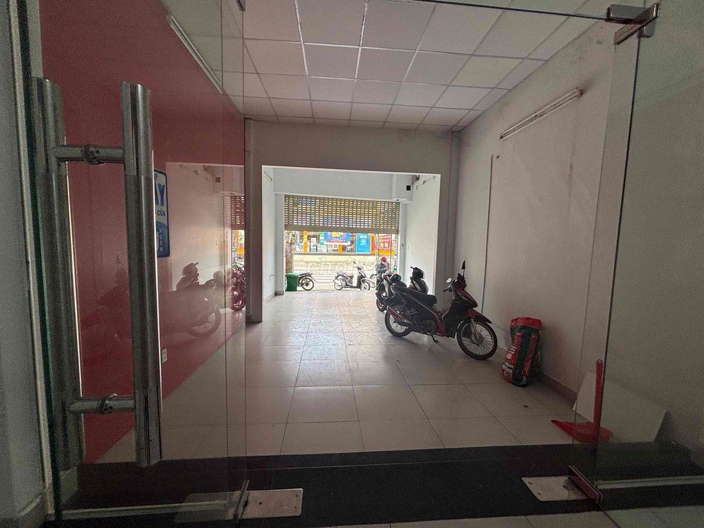 Cho thuê mặt bằng kinh doanh tại Quận 12 - Giá 8 triệu/tháng - Nhiều tiềm năng phát triển!