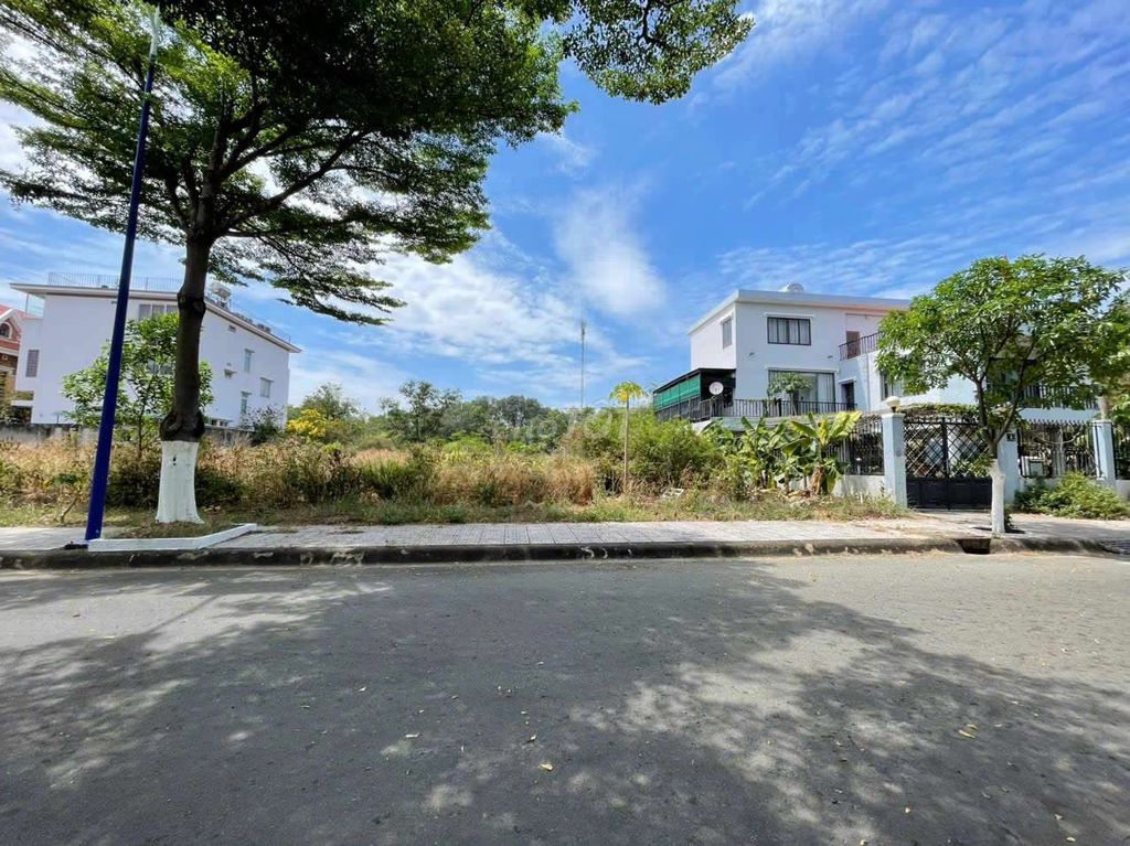 Đất biệt thự KĐT Bình Nguyên, Dĩ An 300m² giá 15.5 tỷ - Pháp lý rõ ràng!