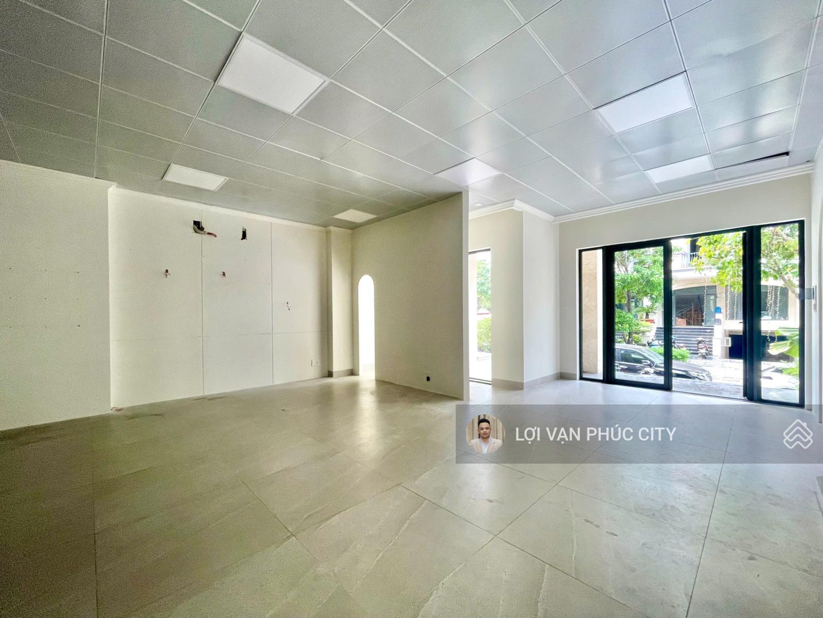 Cho thuê văn phòng tại KĐT Vạn Phúc 100m² giá 16 triệu - Không gian lý tưởng cho kinh doanh!