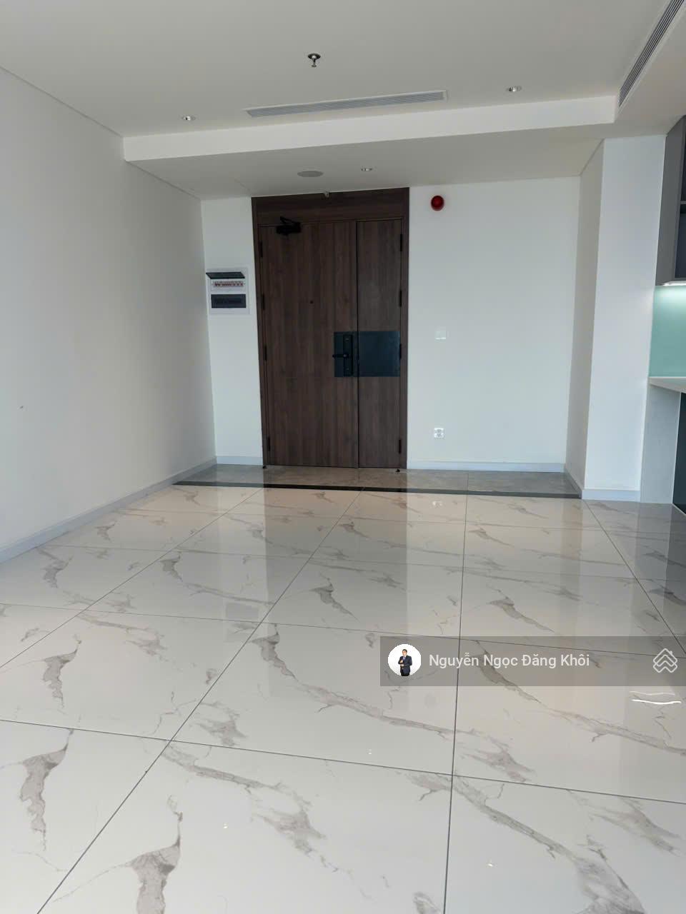 Căn hộ 2 phòng ngủ Quận 5, 90m² giá chỉ 5 tỷ - Sổ hồng riêng, nhận nhà ngay!