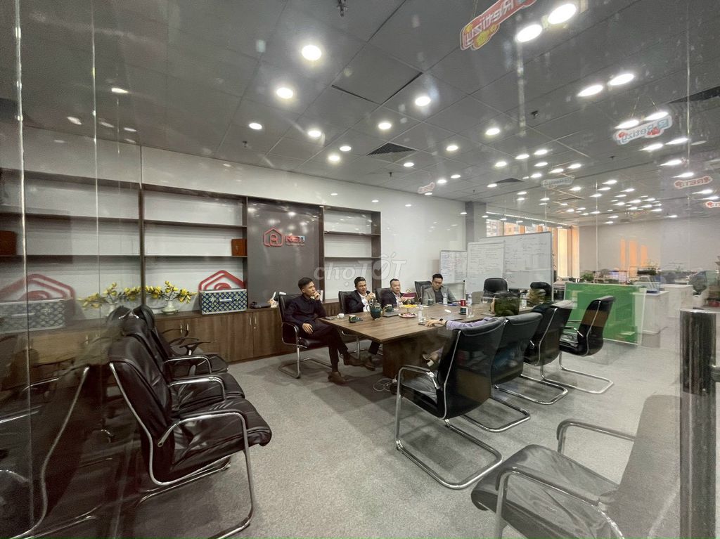 Văn phòng cho thuê mặt phố Trần Duy Hưng 80m² giá 10.5 triệu - Setup nhanh, view thoáng