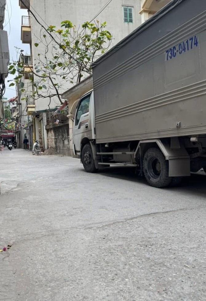 Nhà Định Công Thượng 51m² giá 11 tỷ - Ngõ lớn ô tô tránh nhau, gần phố