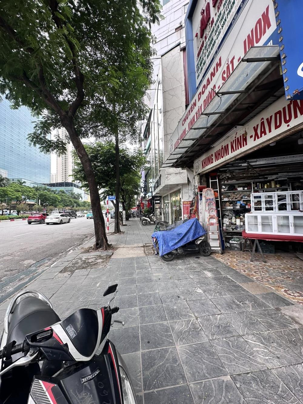 Bán nhà mặt phố Trần Duy Hưng, Cầu Giấy 64m² giá 33 tỷ - Vị trí đắc địa cho các nhà đầu tư!