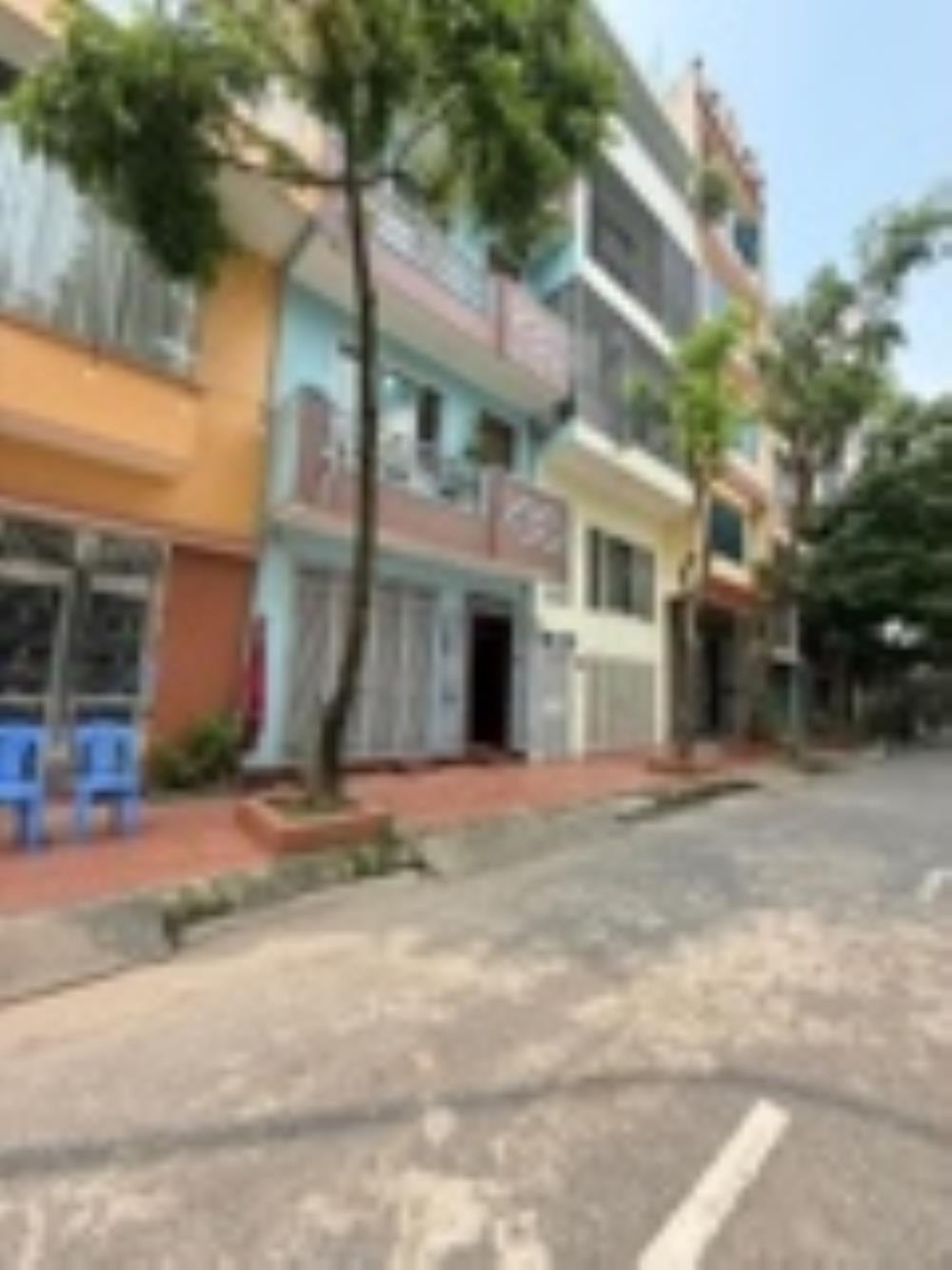 Nhà dịch vụ Vạn Phúc 47m² giá 13.9 tỷ - Ô tô tránh, kinh doanh đỉnh cao!