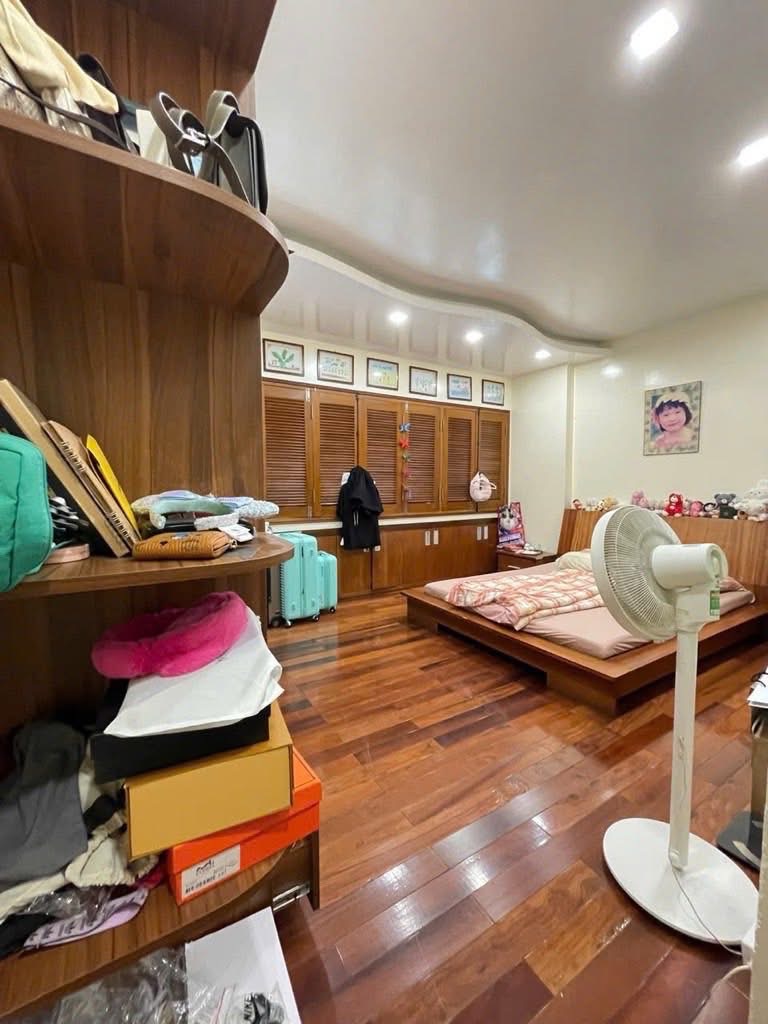 Nhà 5 tầng Vạn Phúc 48m² giá 676.8 triệu - Ô tô tránh, Vỉa hè rộng!