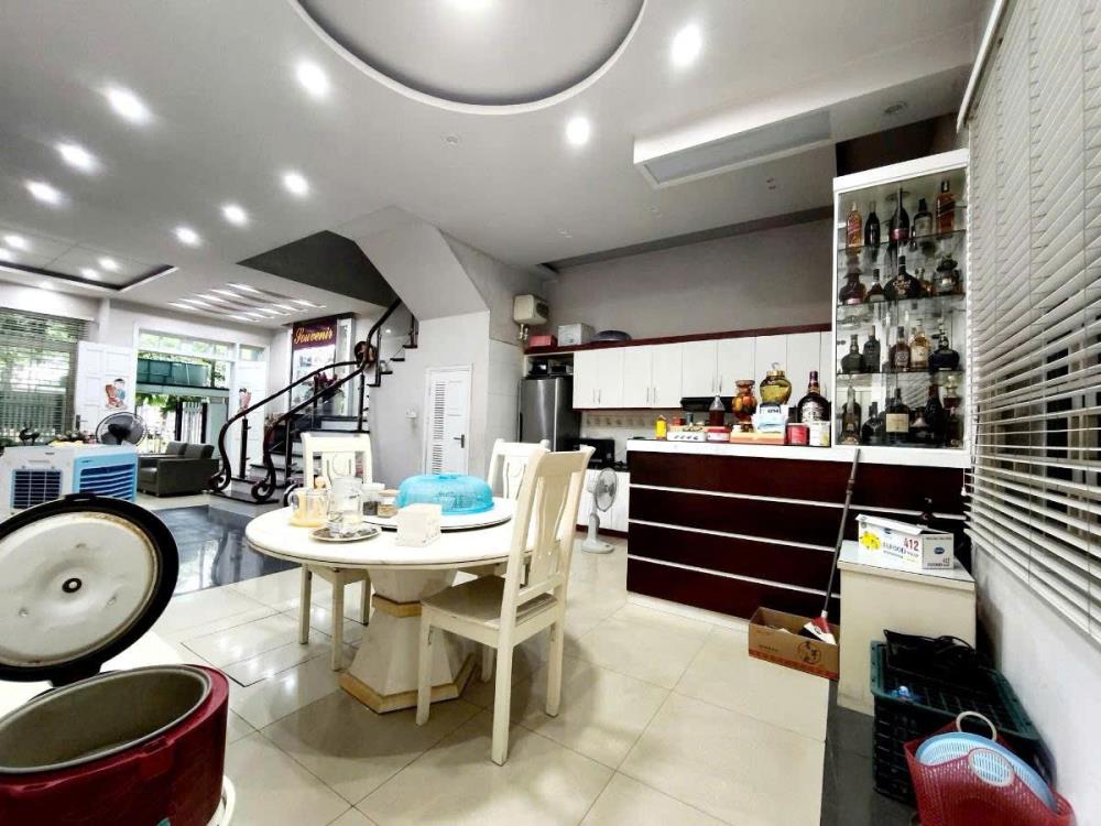 Bán nhà phân lô Nguyễn Lương Bằng 57m² giá 30 tỷ - Kinh doanh sầm uất, thang máy