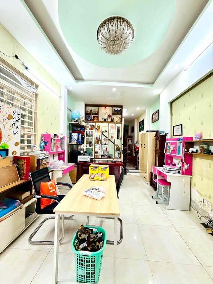 Nhà riêng hẻm 7.5m Nguyễn Văn Đậu 120m² giá 9.24 tỷ - Chính chủ, an ninh tuyệt đối!