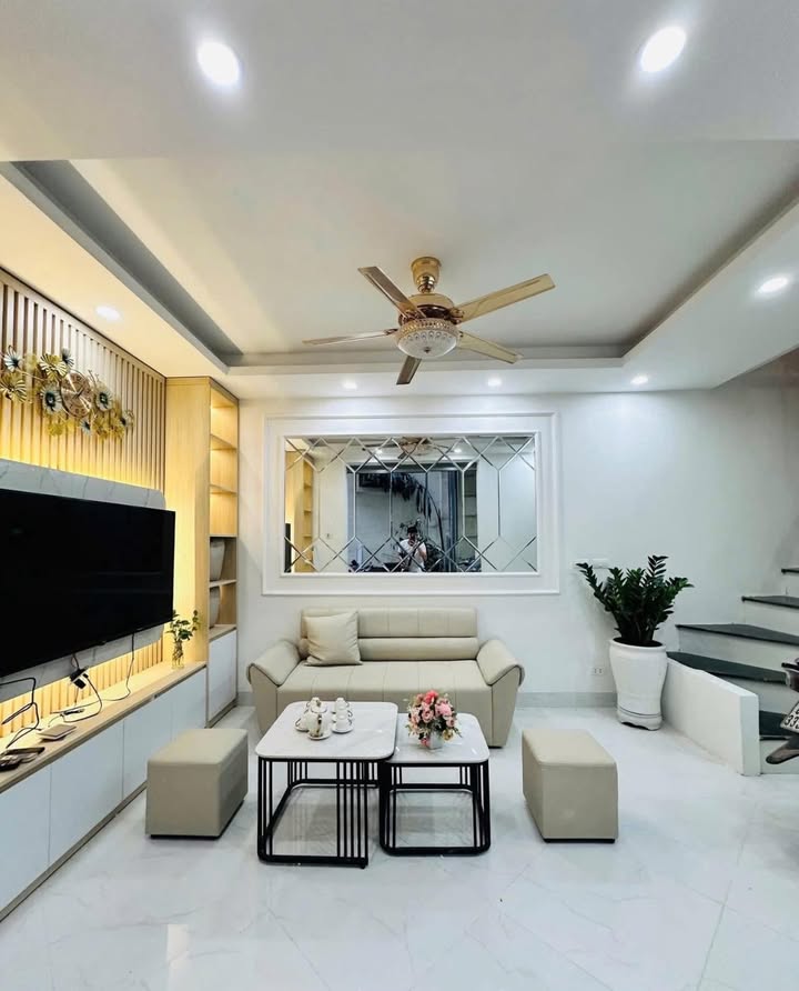 Nhà 5 tầng Thụy Phương 30m² giá 6.1 tỷ - Vị trí đẹp, ngõ Cực Nông!